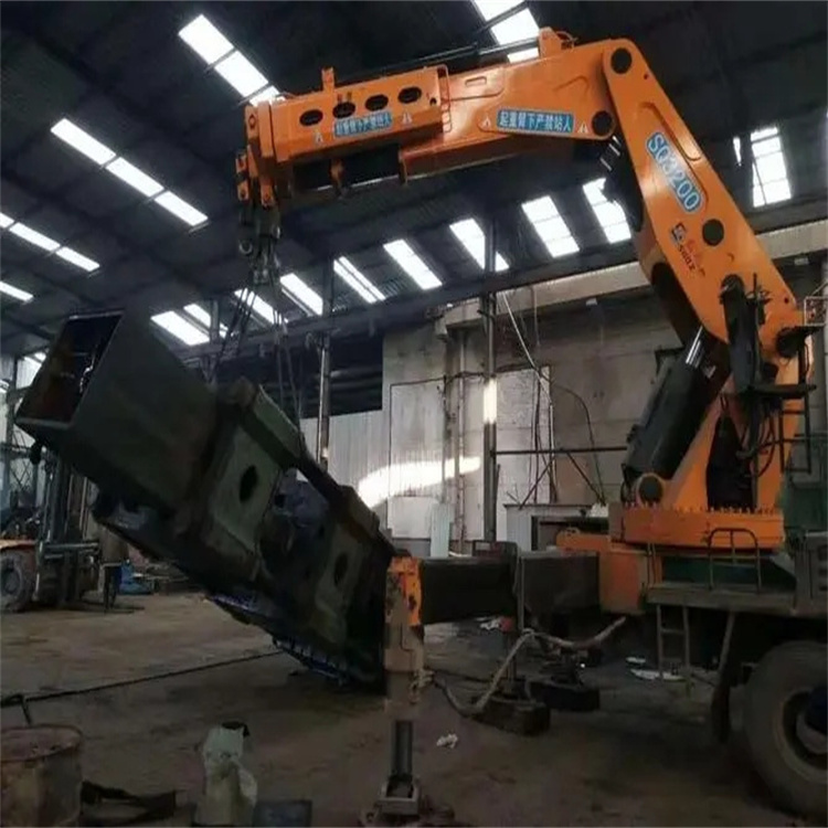 迁安130吨折臂吊车出租吊机租赁附近电话